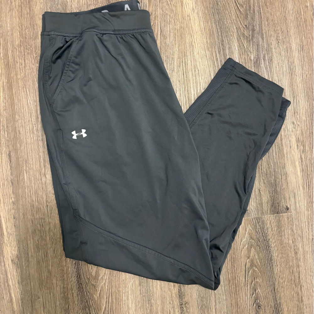 Women’s Under Armour Joggers | size S